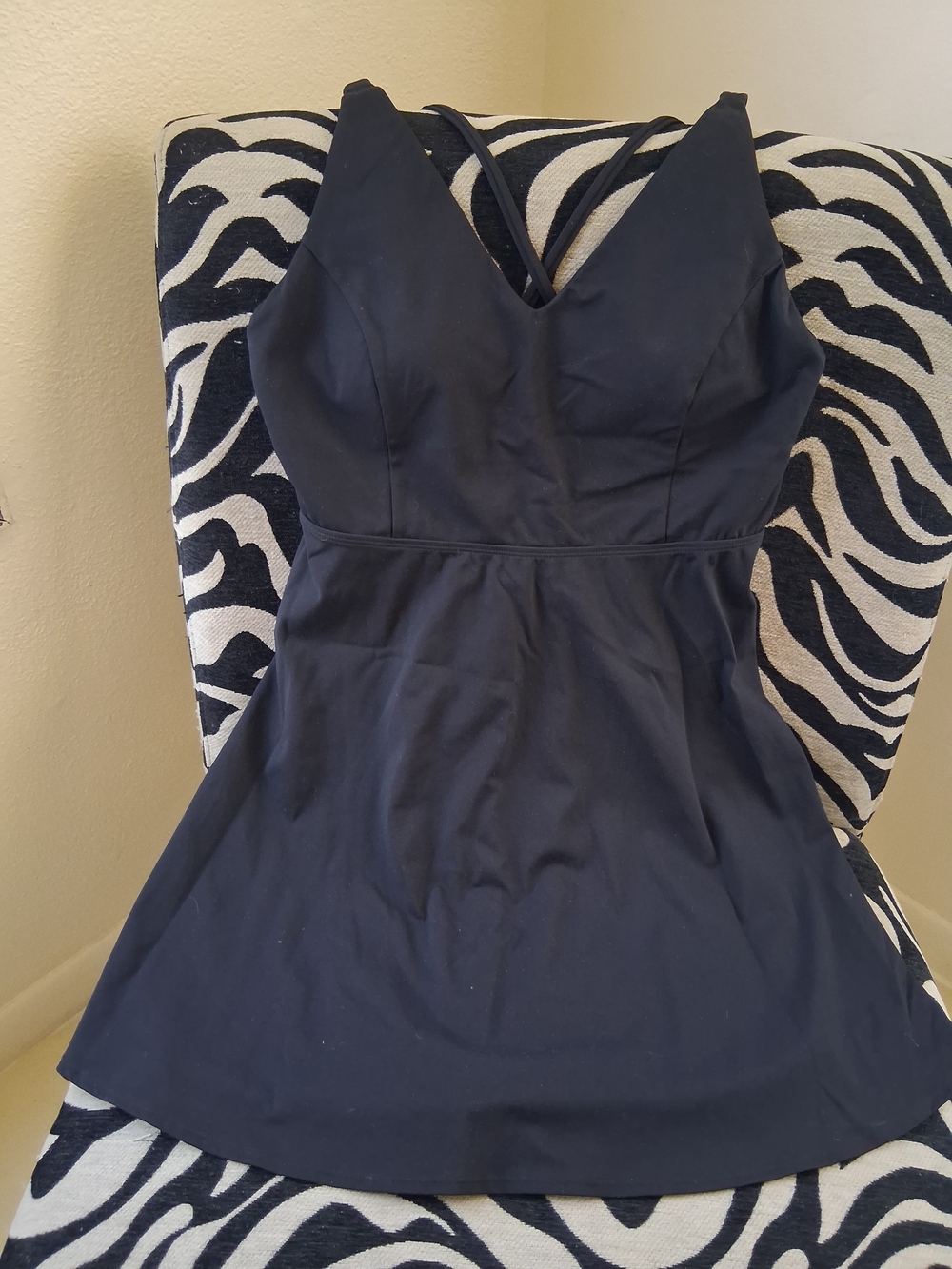 HALARA Black V-Neck Dress